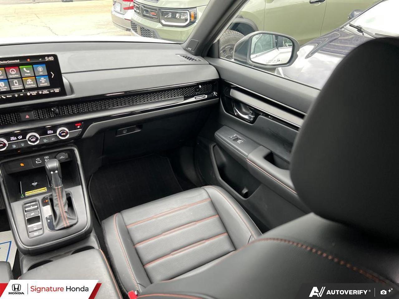 2025 Honda CR-V Hybrid Touring Photo
