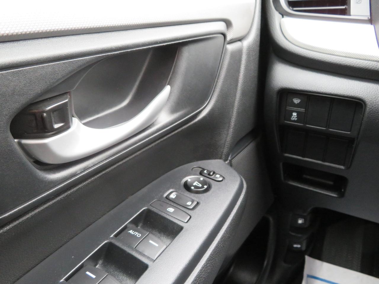 2017 Honda CR-V 2WD 5dr LX Photo