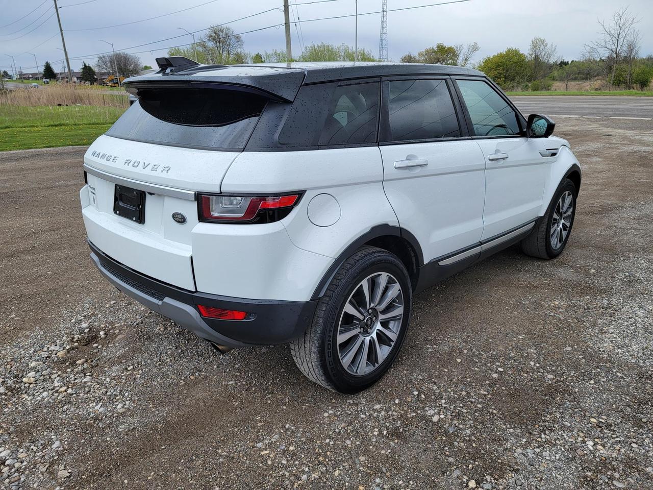 2017 Land Rover Range Rover Evoque 5dr HB HSE Photo