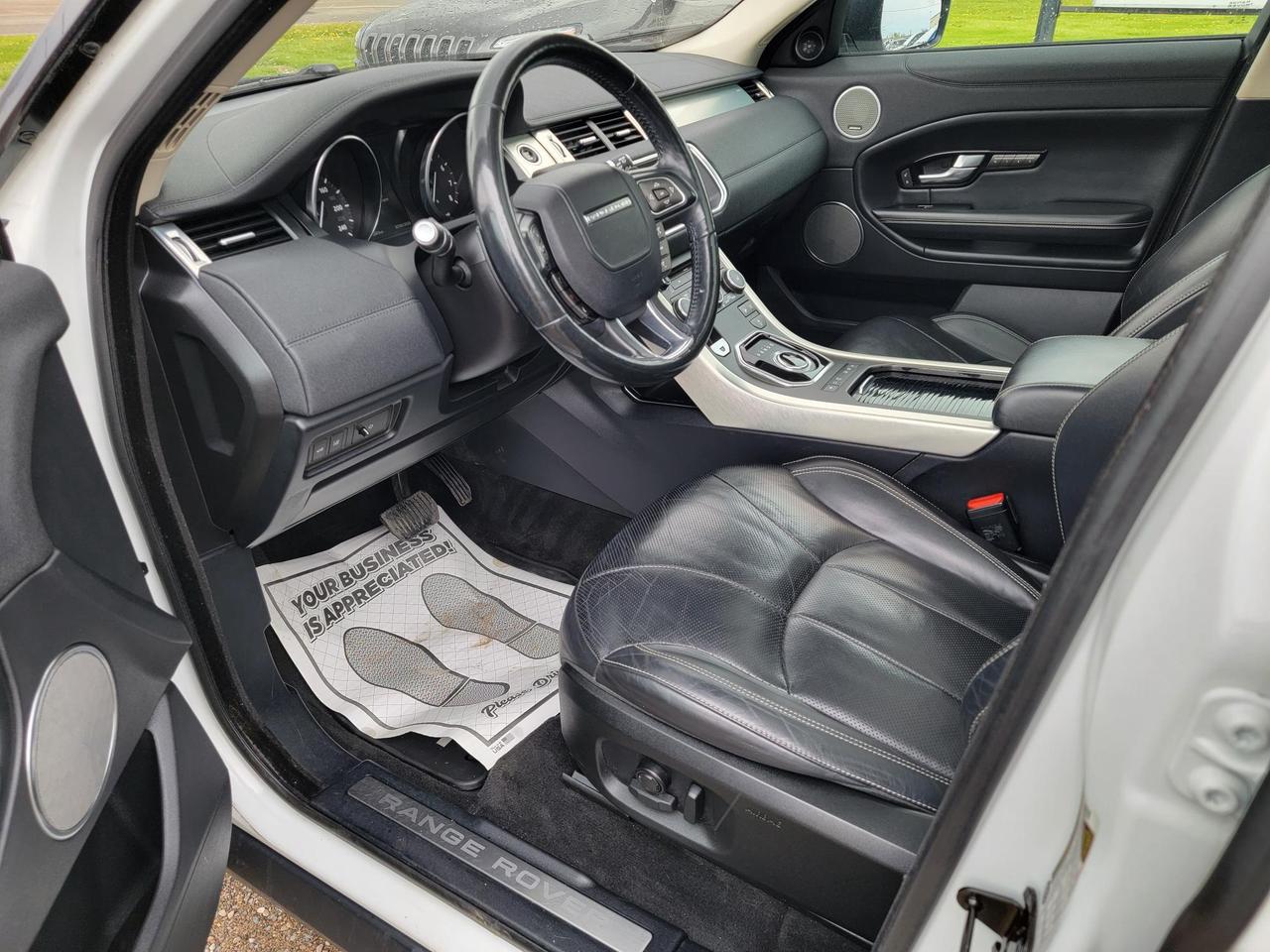 2017 Land Rover Range Rover Evoque 5dr HB HSE Photo