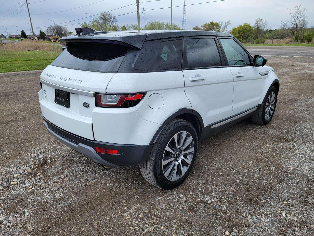 2017 Land Rover Range Rover Evoque 5dr HB HSE Photo