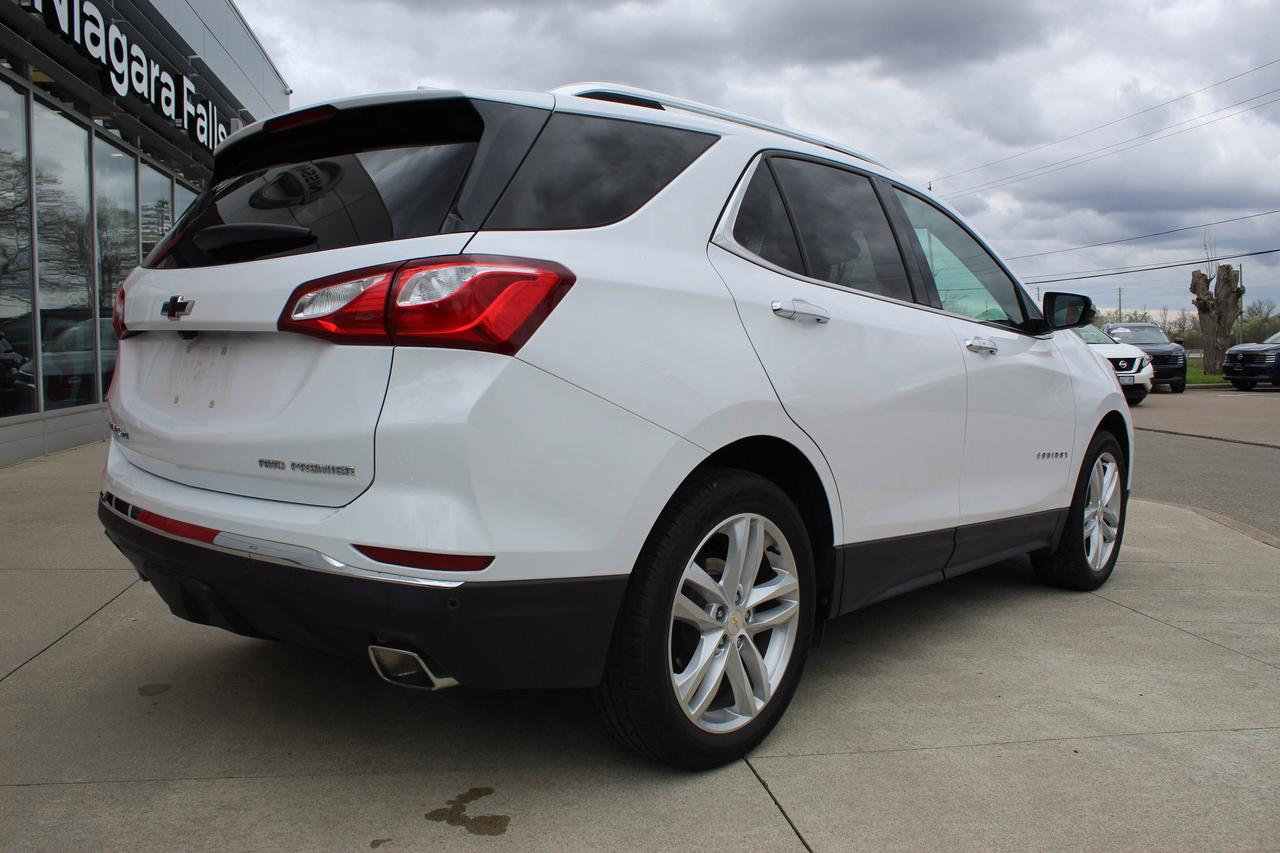 2020 Chevrolet Equinox WOW look at those kilo 16,000, 1-owner, AWD 4dr Pr Photo