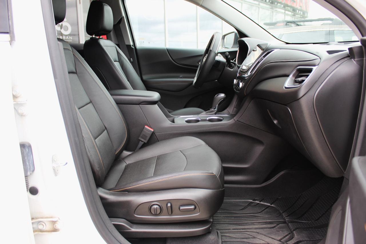 2020 Chevrolet Equinox WOW look at those kilo 16,000, 1-owner, AWD 4dr Pr Photo