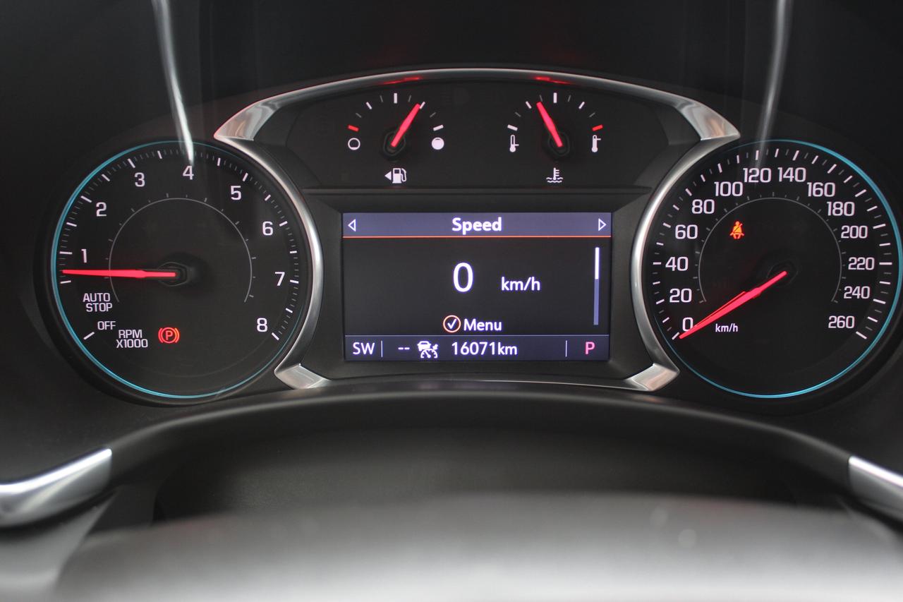 2020 Chevrolet Equinox WOW look at those kilo 16,000, 1-owner, AWD 4dr Pr Photo