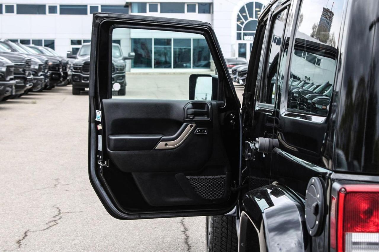 2017 Jeep Wrangler Sahara 4x4  BkpCam SiriusXM Gps CruiseCtrl AlpineS Photo