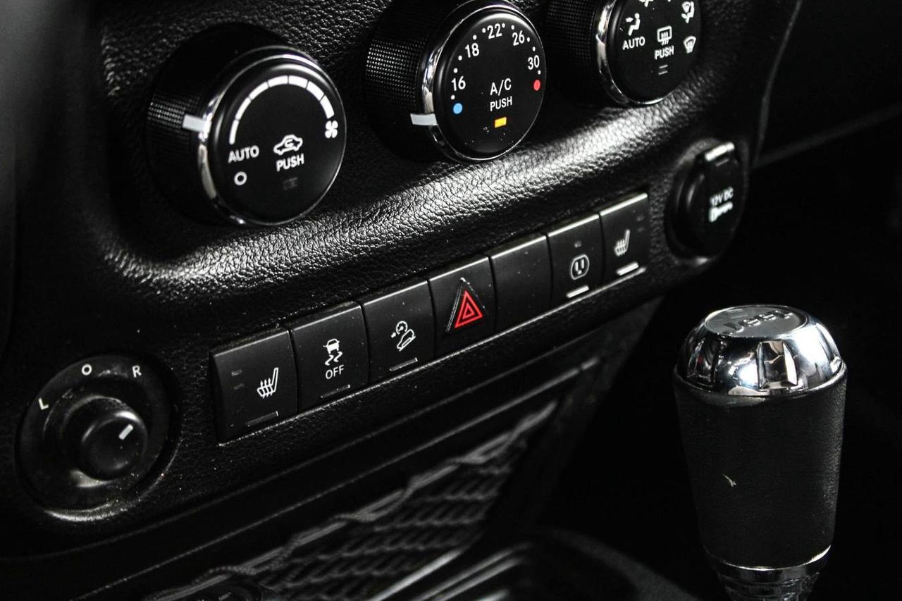 2017 Jeep Wrangler Sahara 4x4  BkpCam SiriusXM Gps CruiseCtrl AlpineS Photo