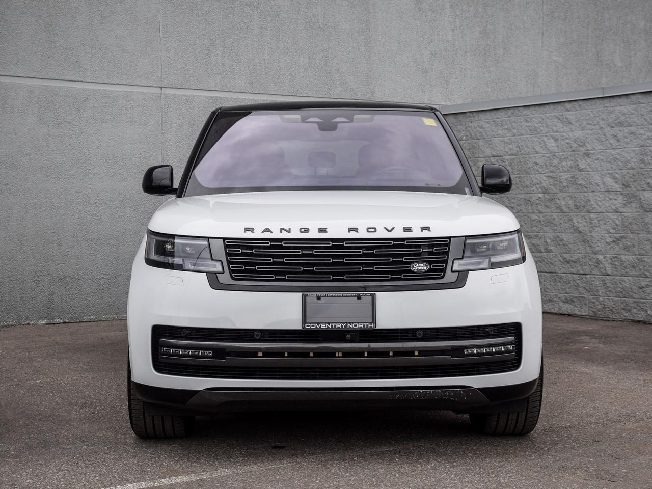 2023 Land Rover Range Rover P400 SE SWB Photo