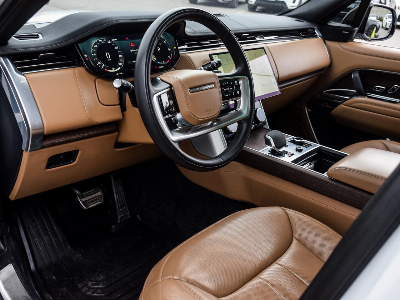 2023 Land Rover Range Rover P400 SE SWB Photo