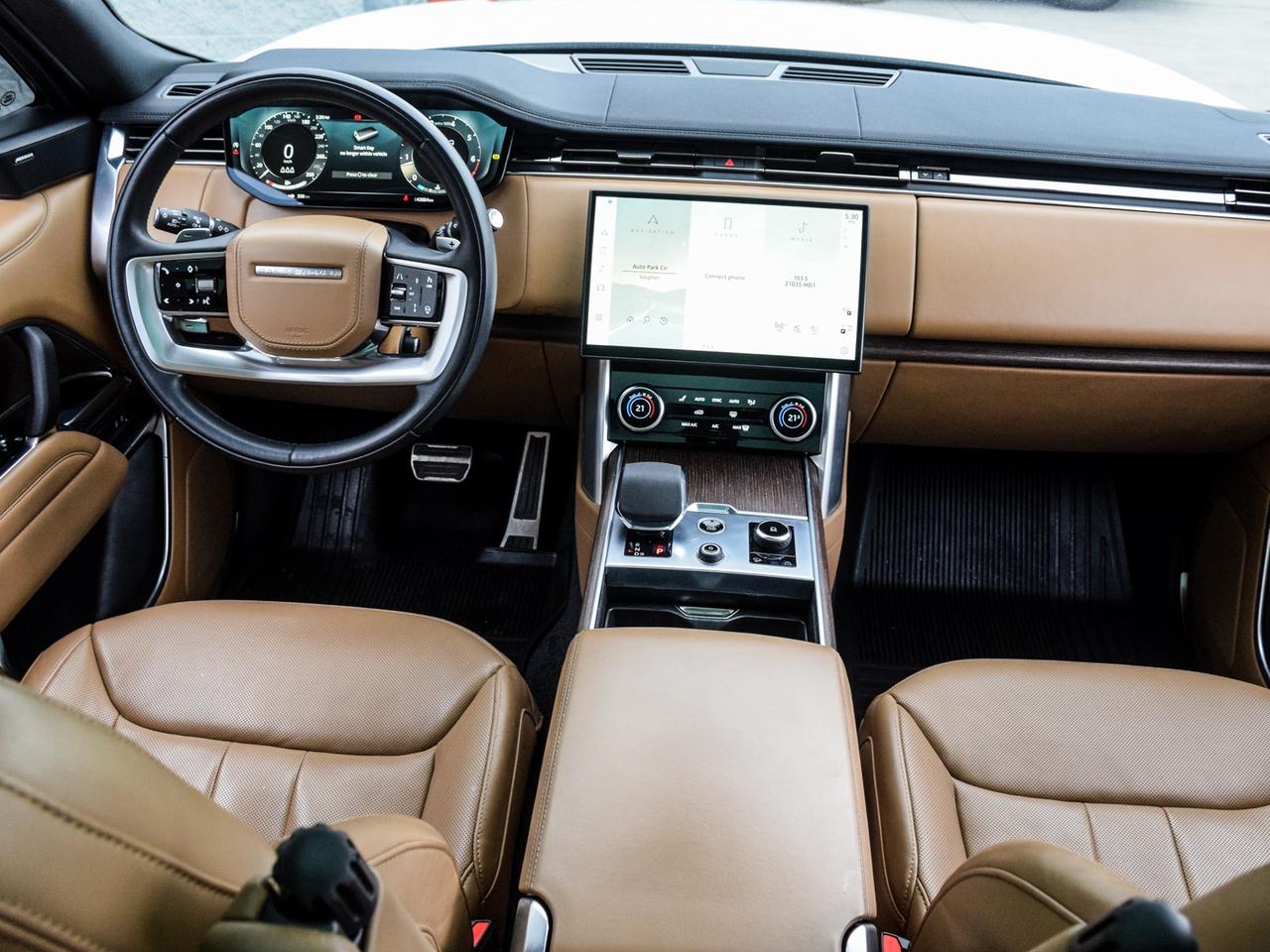 2023 Land Rover Range Rover P400 SE SWB Photo