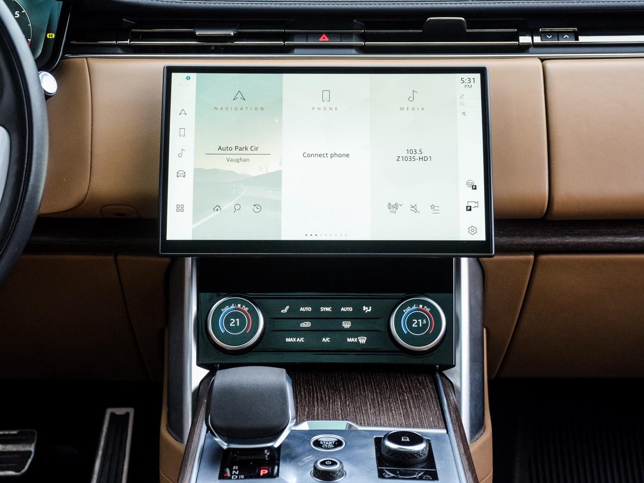 2023 Land Rover Range Rover P400 SE SWB Photo