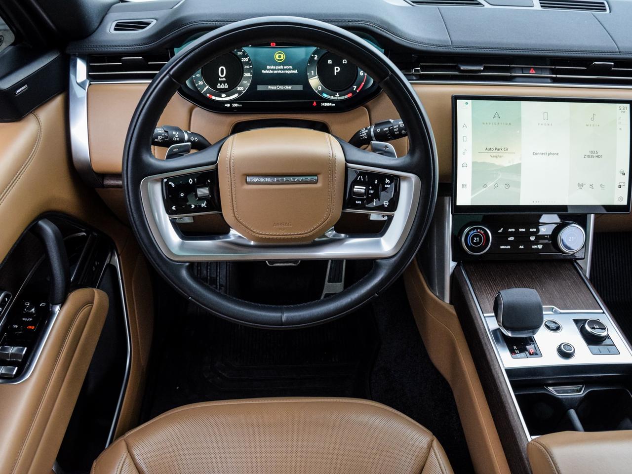 2023 Land Rover Range Rover P400 SE SWB Photo