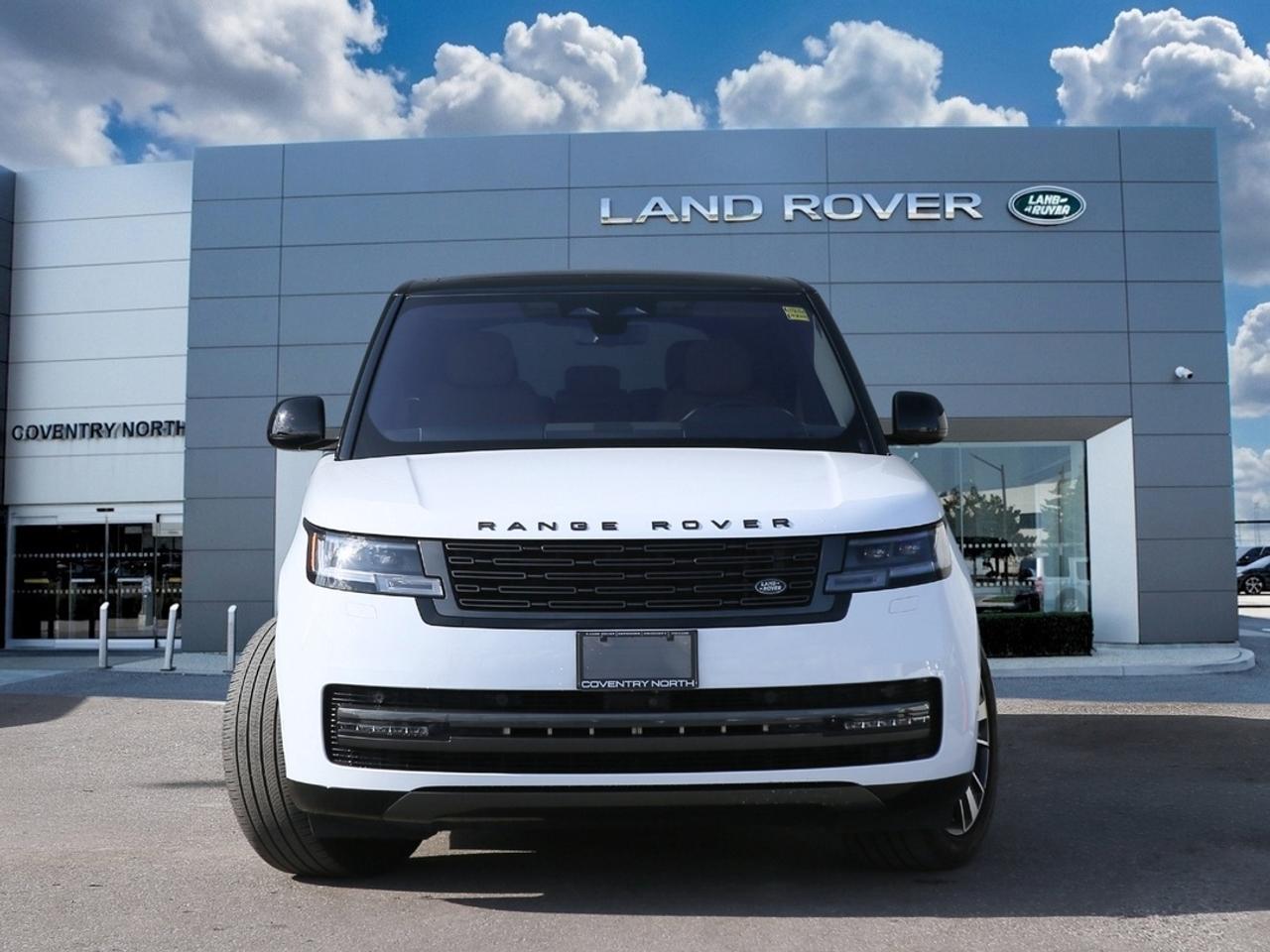 2023 Land Rover Range Rover SE 395 HP   AIR SUSPENSION   MERIDIAN? SOUND   PANORAMIC ROOF   THE BENCHMARK OF LUXURY SUVS Photo