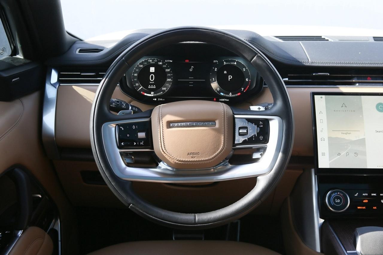 2023 Land Rover Range Rover SE 395 HP   AIR SUSPENSION   MERIDIAN? SOUND   PANORAMIC ROOF   THE BENCHMARK OF LUXURY SUVS Photo