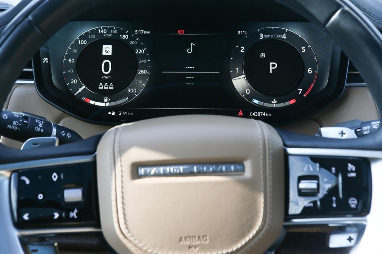 2023 Land Rover Range Rover SE 395 HP   AIR SUSPENSION   MERIDIAN? SOUND   PANORAMIC ROOF   THE BENCHMARK OF LUXURY SUVS Photo
