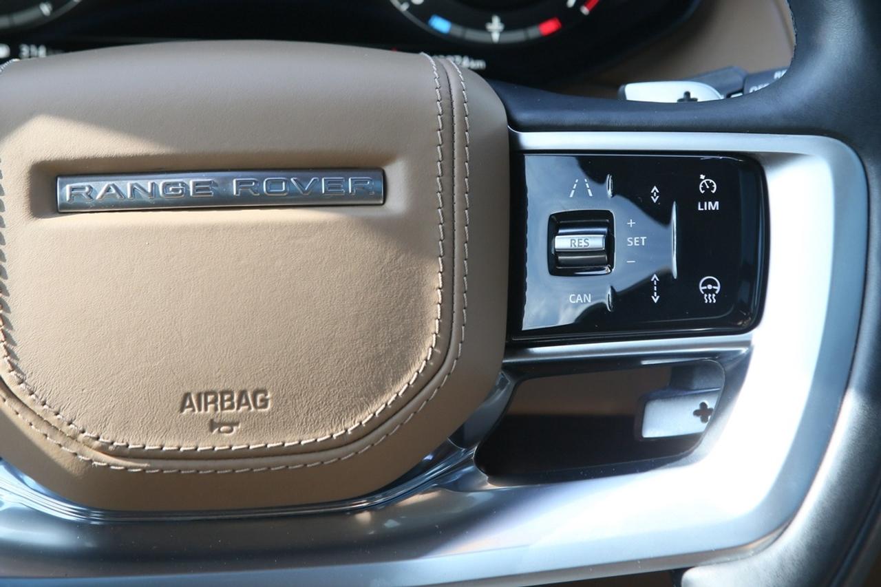 2023 Land Rover Range Rover SE 395 HP   AIR SUSPENSION   MERIDIAN? SOUND   PANORAMIC ROOF   THE BENCHMARK OF LUXURY SUVS Photo