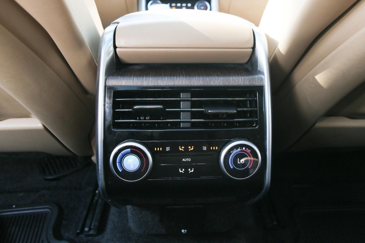 2023 Land Rover Range Rover SE 395 HP   AIR SUSPENSION   MERIDIAN? SOUND   PANORAMIC ROOF   THE BENCHMARK OF LUXURY SUVS Photo