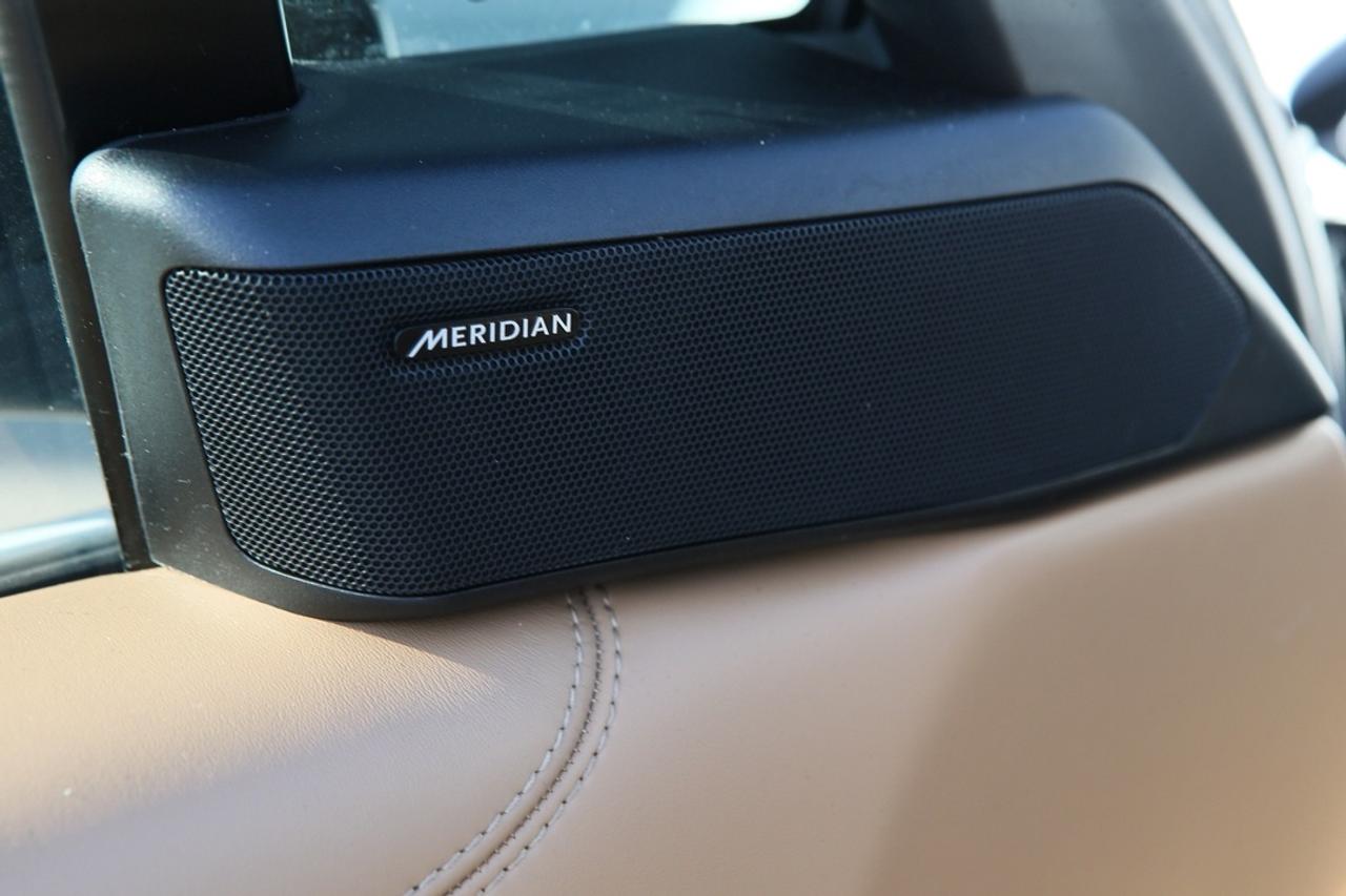 2023 Land Rover Range Rover SE 395 HP   AIR SUSPENSION   MERIDIAN? SOUND   PANORAMIC ROOF   THE BENCHMARK OF LUXURY SUVS Photo