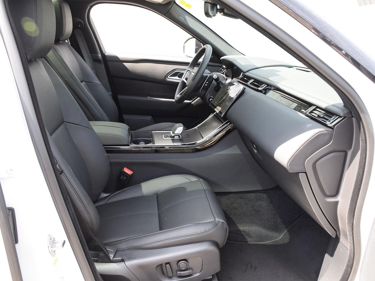 2026 Land Rover Range Rover Velar P250 Dynamic SE -Ltd Avail- PRICED TO MOVE. Photo