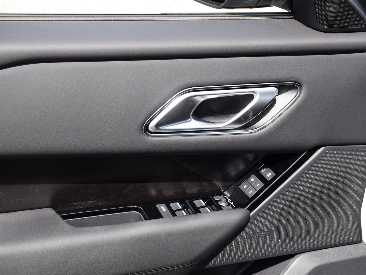 2026 Land Rover Range Rover Velar P250 Dynamic SE -Ltd Avail- PRICED TO MOVE. Photo