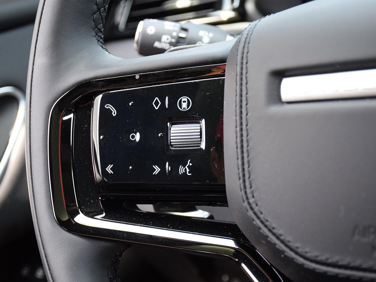 2026 Land Rover Range Rover Velar P250 Dynamic SE -Ltd Avail- PRICED TO MOVE. Photo