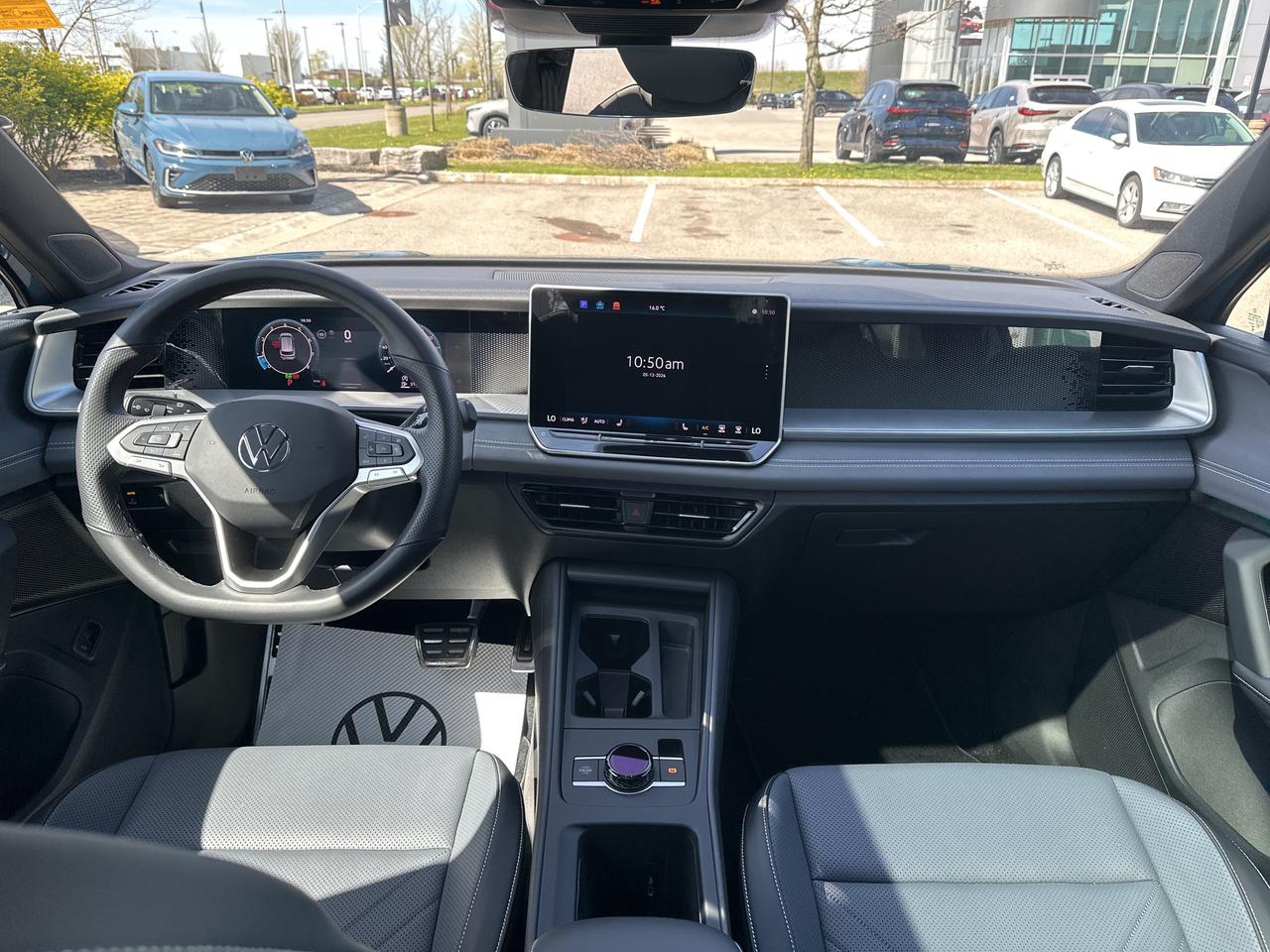 2025 Volkswagen Tiguan Comfortline R-Line Black Edition 4MOTION Photo