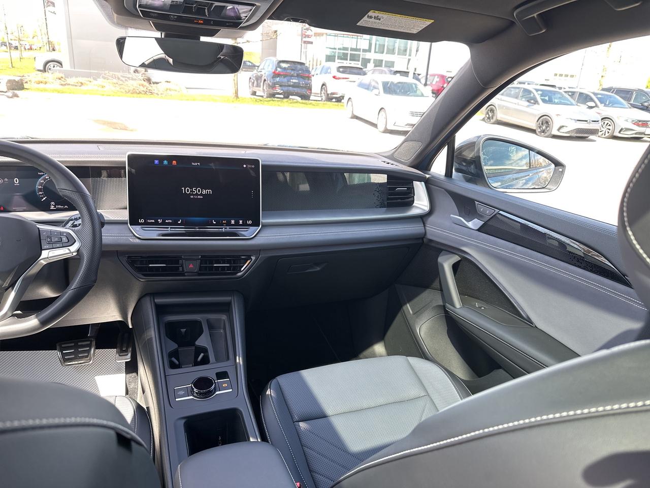 2025 Volkswagen Tiguan Comfortline R-Line Black Edition 4MOTION Photo
