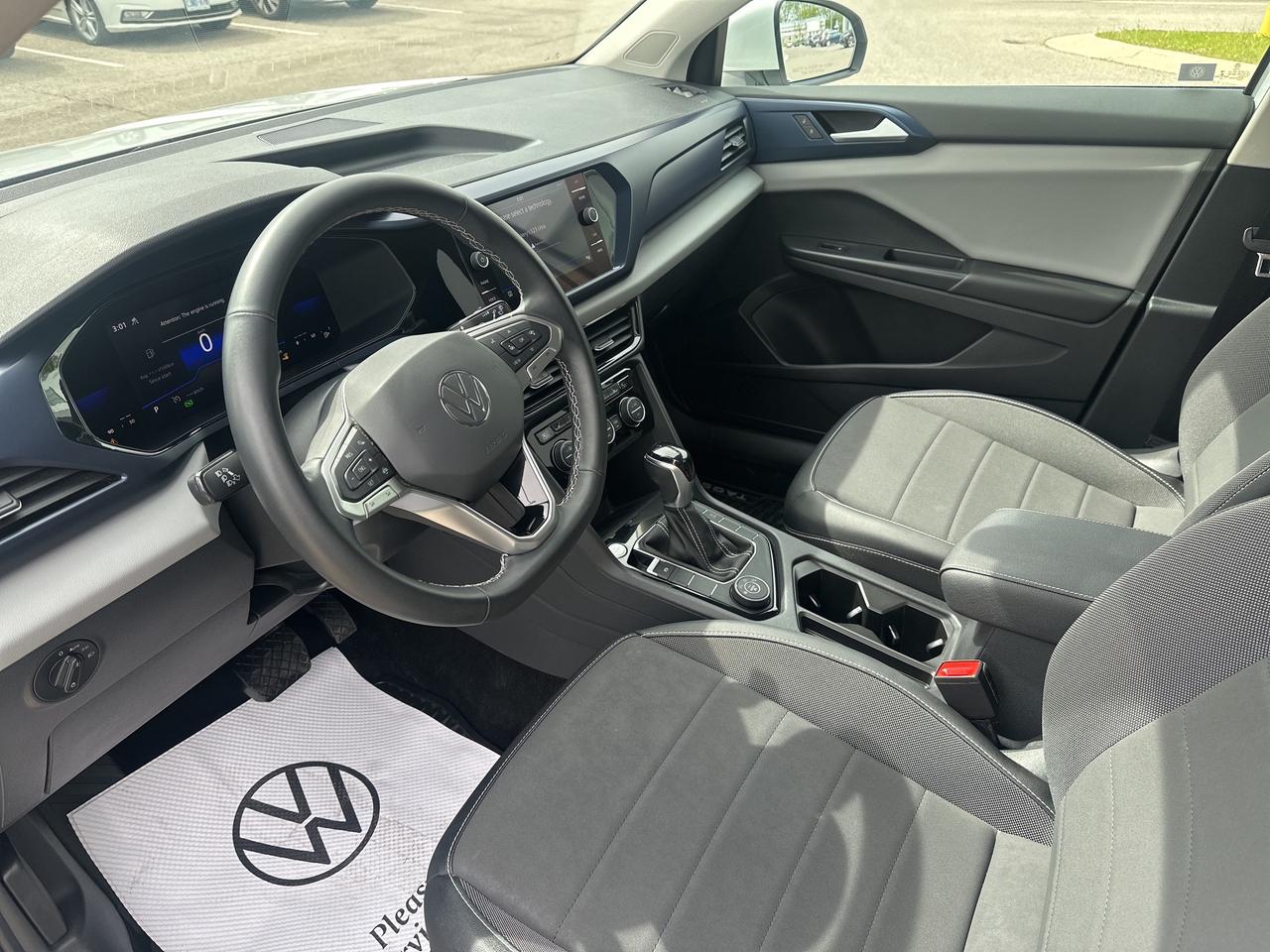 2022 Volkswagen Taos Comfortline 4Motion Photo