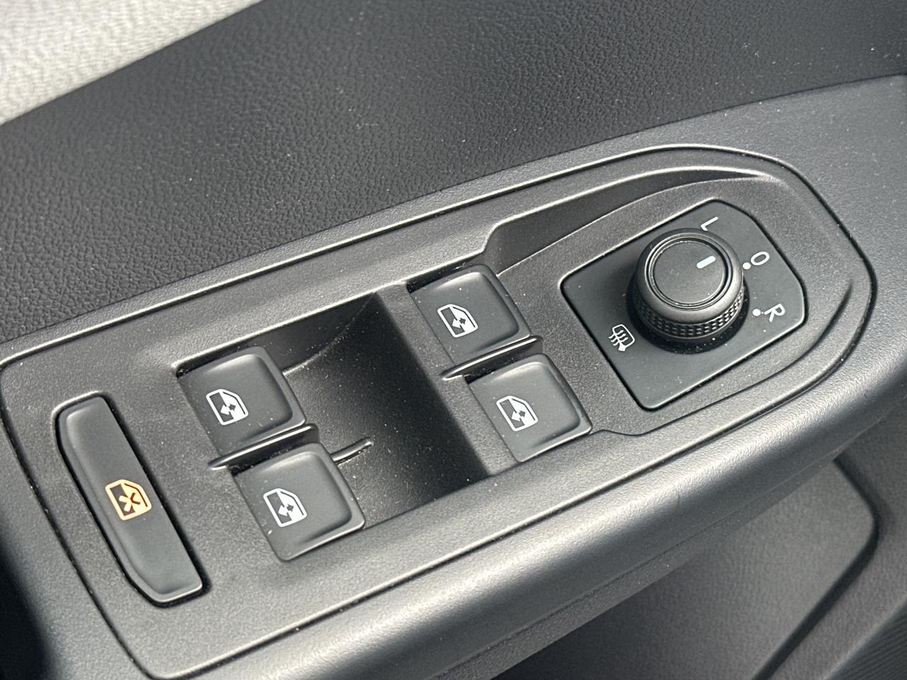 2022 Volkswagen Taos Comfortline 4Motion Photo