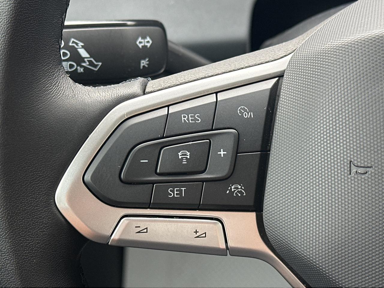 2025 Volkswagen Jetta Comfortline AUTO Photo