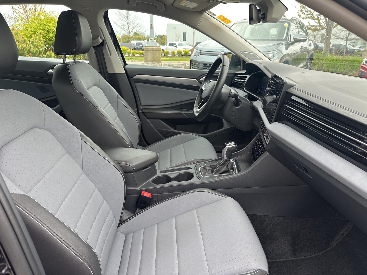 2025 Volkswagen Jetta Comfortline AUTO Photo