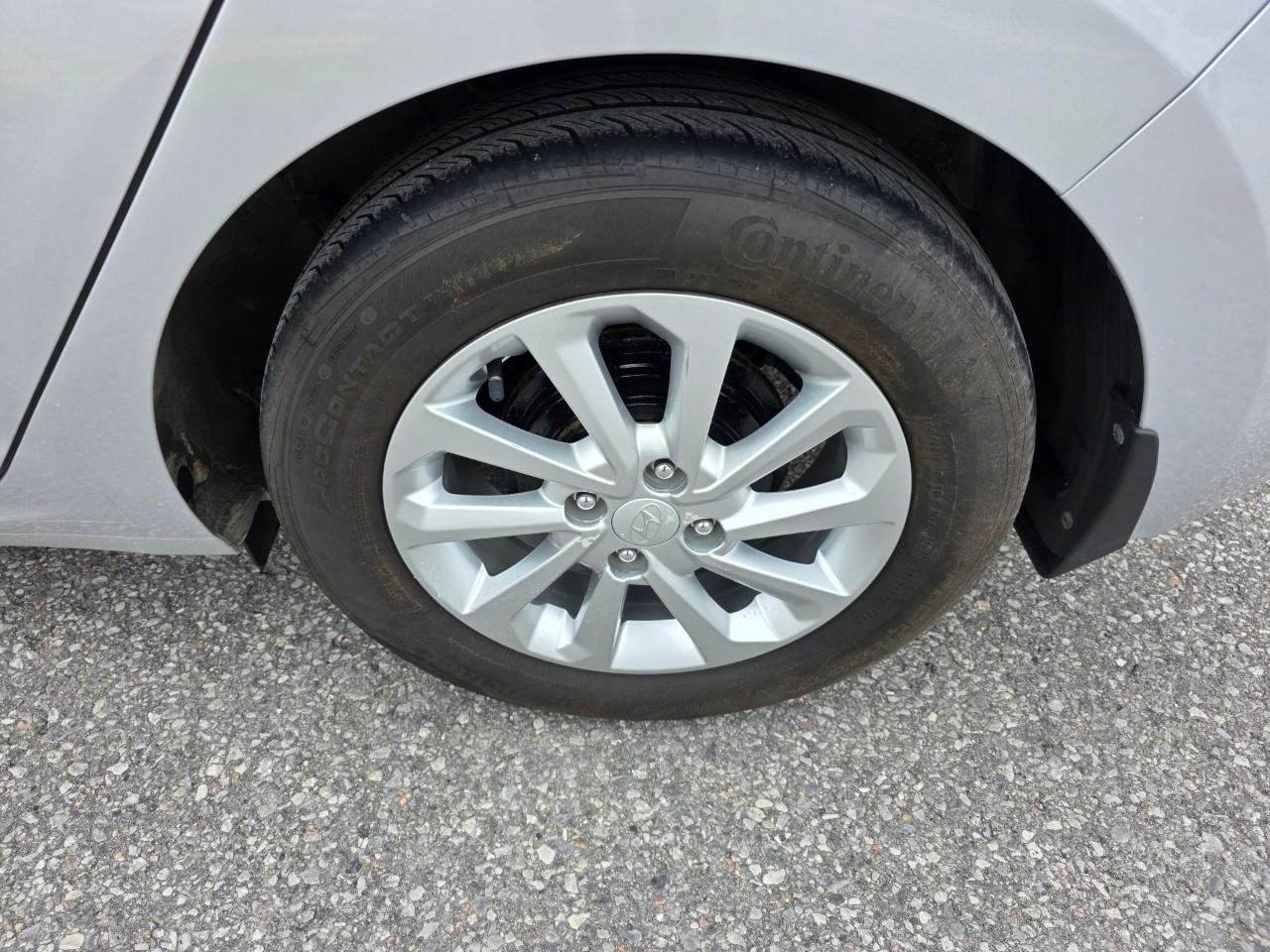 2020 Hyundai Accent Preferred 4dr Hatchback Photo
