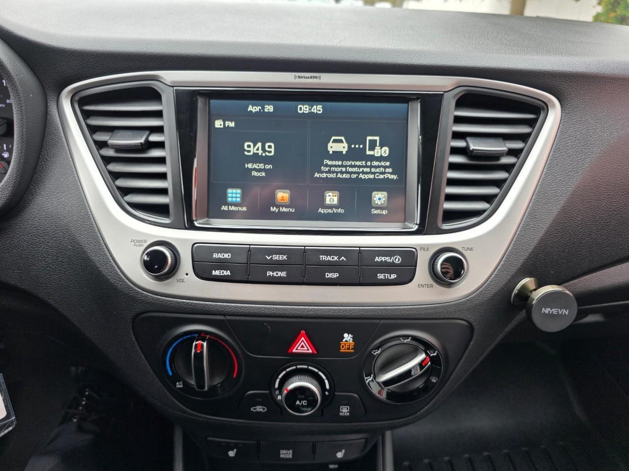 2020 Hyundai Accent Preferred 4dr Hatchback Photo