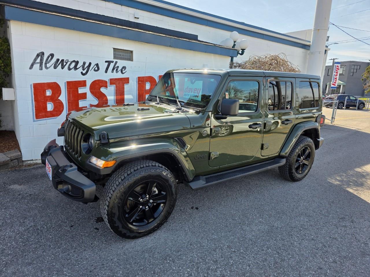 2023 Jeep Wrangler SAHARA 4DR 4X4 Photo
