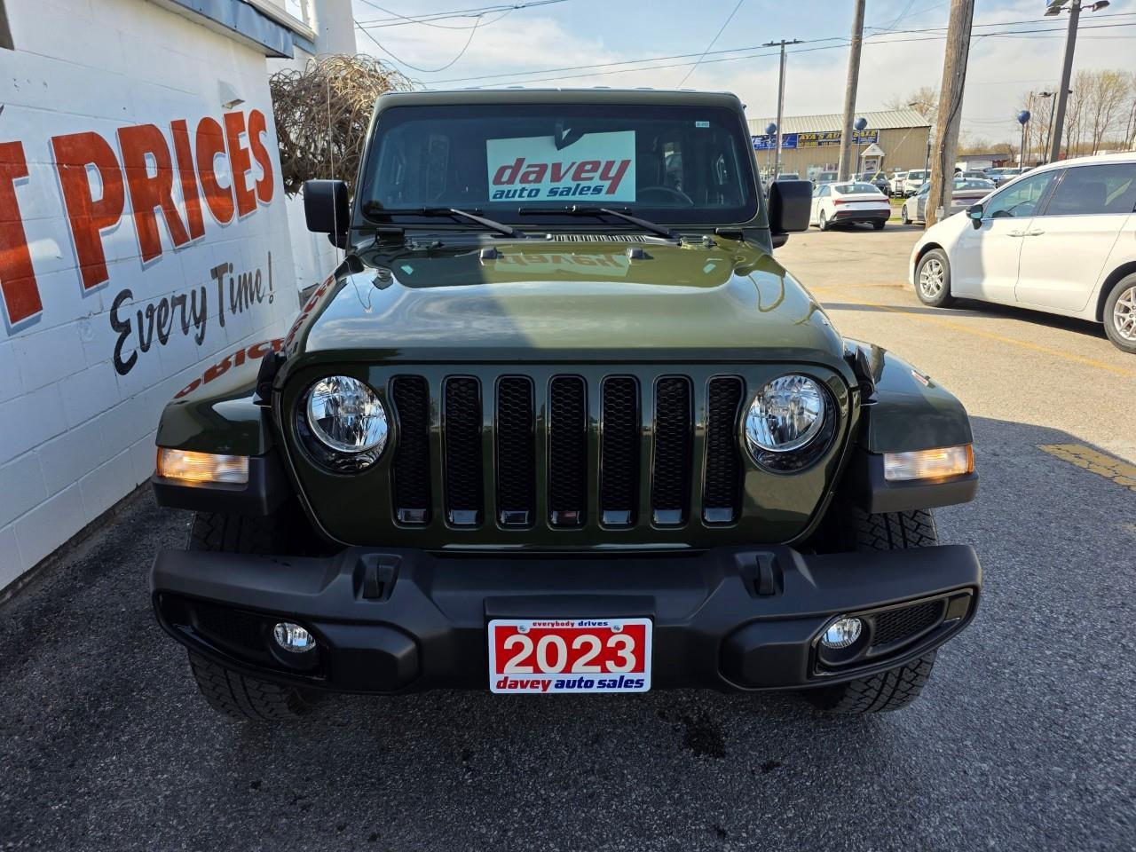 2023 Jeep Wrangler SAHARA 4DR 4X4 Photo