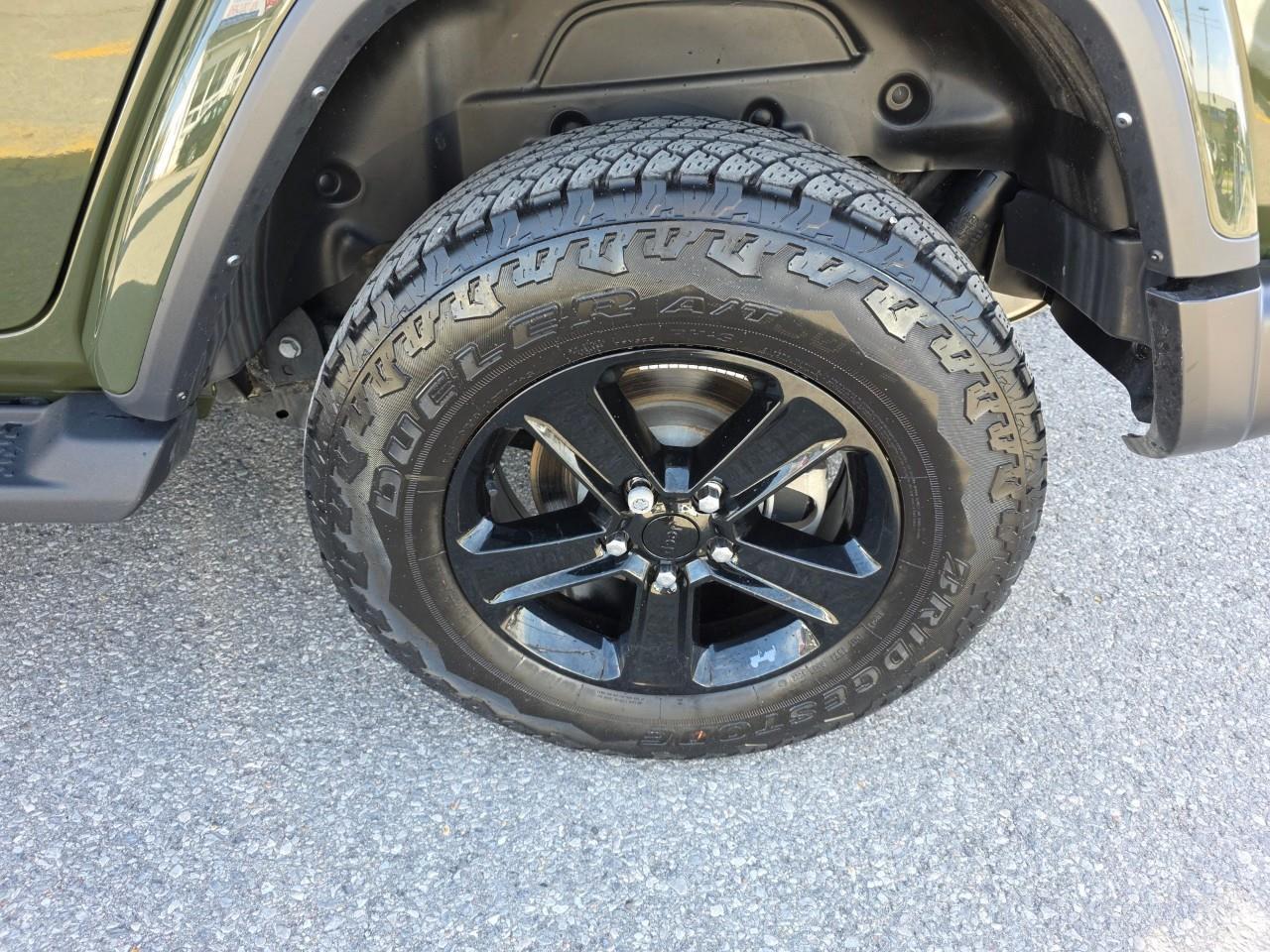 2023 Jeep Wrangler SAHARA 4DR 4X4 Photo