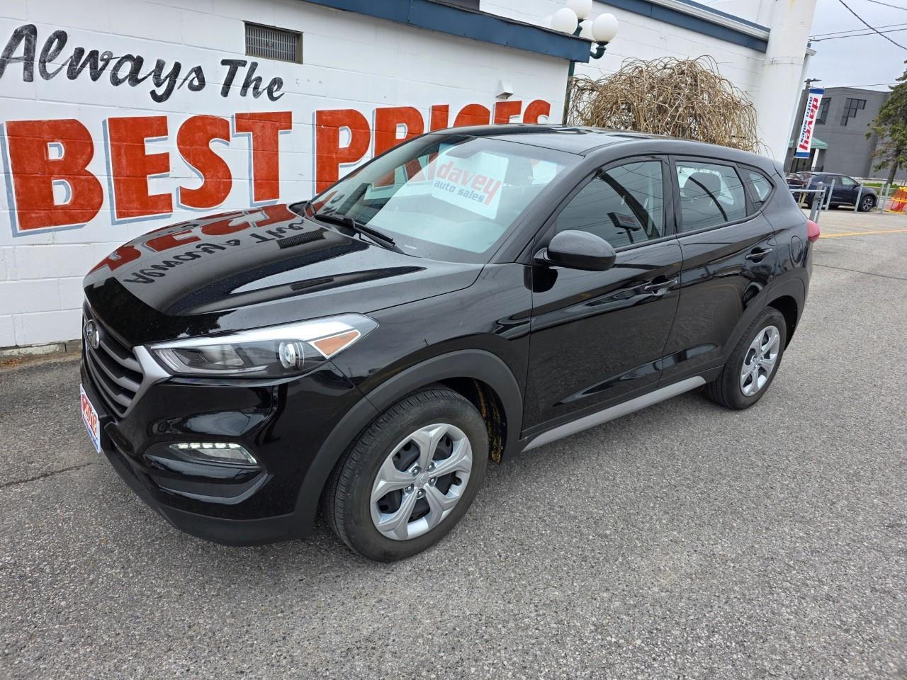 2018 Hyundai Tucson Base 2.0L 4dr Front-Wheel Drive Photo3