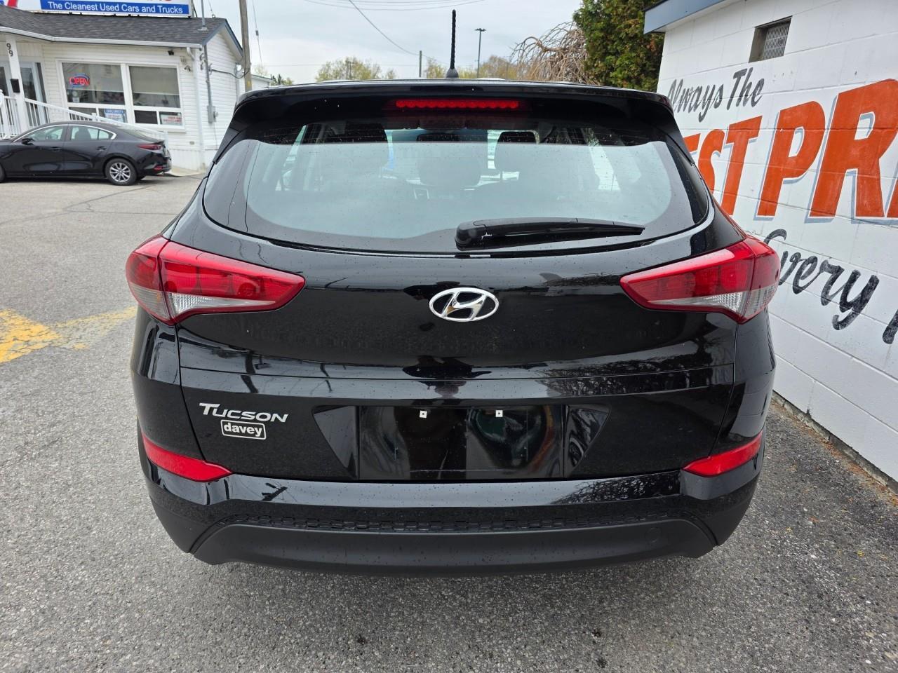 2018 Hyundai Tucson Base 2.0L 4dr Front-Wheel Drive Photo