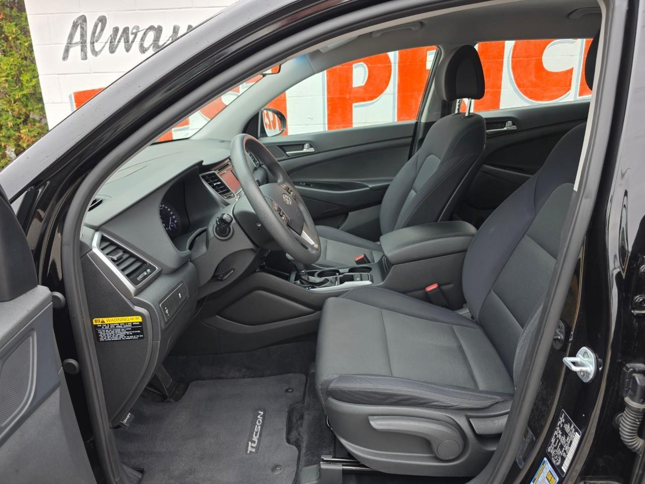2018 Hyundai Tucson Base 2.0L 4dr Front-Wheel Drive Photo
