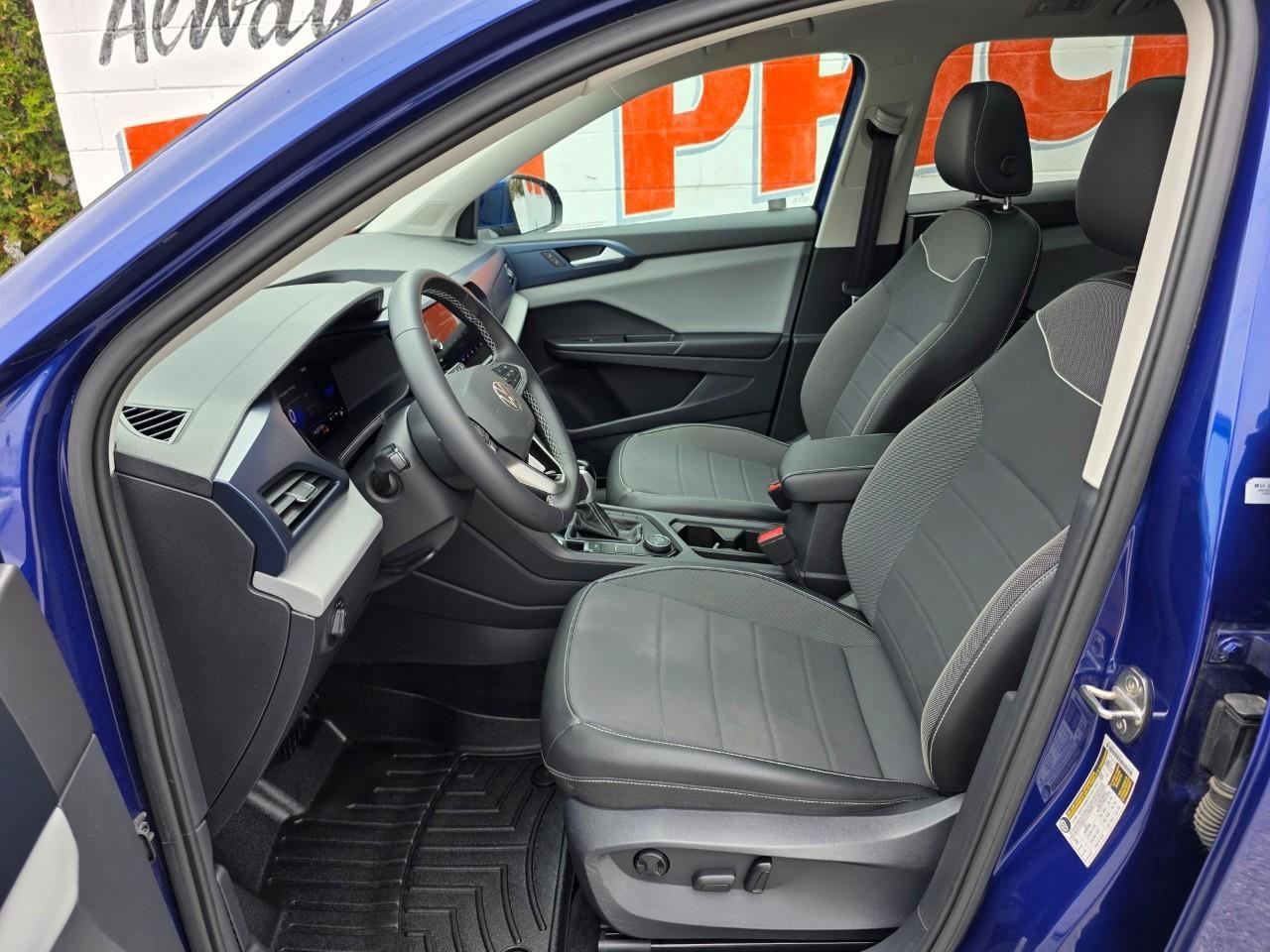 2023 Volkswagen Taos Comfortline 4dr All-Wheel Drive 4MOTION Photo