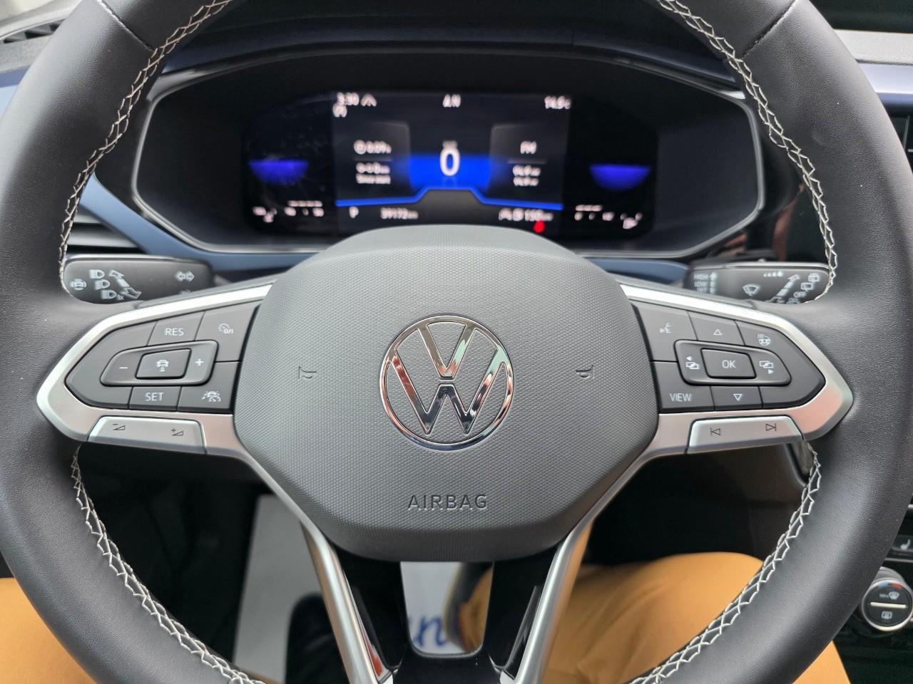 2023 Volkswagen Taos Comfortline 4dr All-Wheel Drive 4MOTION Photo