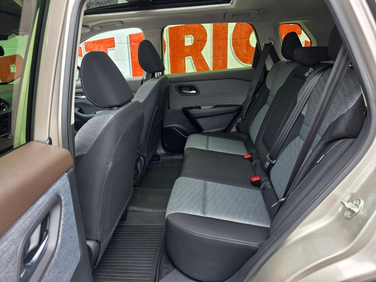 2023 Nissan Rogue SV Moonroof 4dr All-Wheel Drive Sport Utility Photo