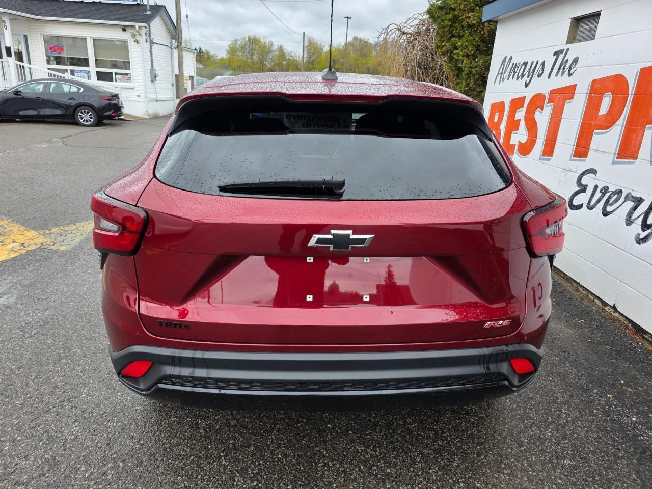 2024 Chevrolet Trax 1RS 4dr Front-Wheel Drive Photo
