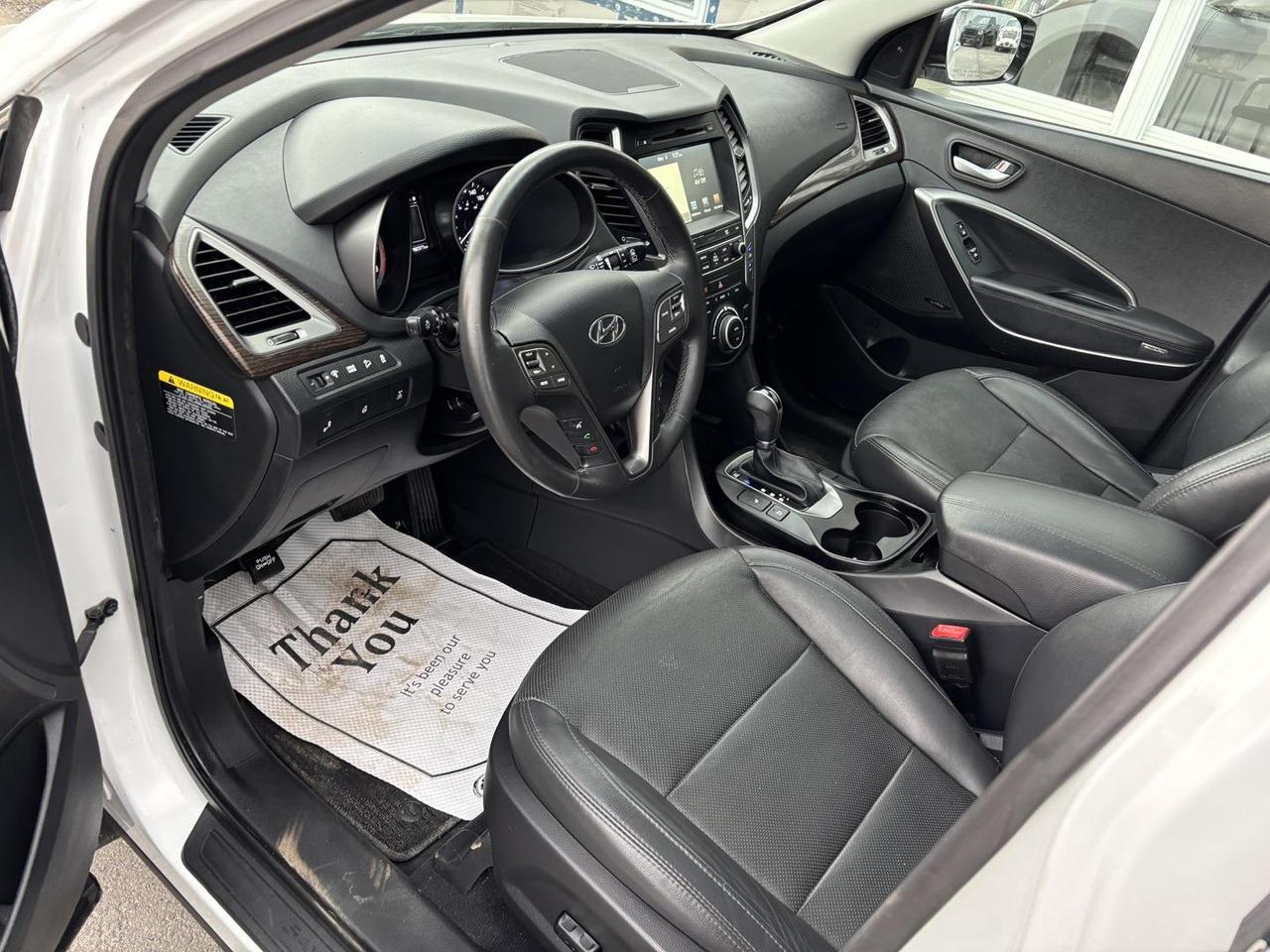 2017 Hyundai Santa Fe Sport  Photo4