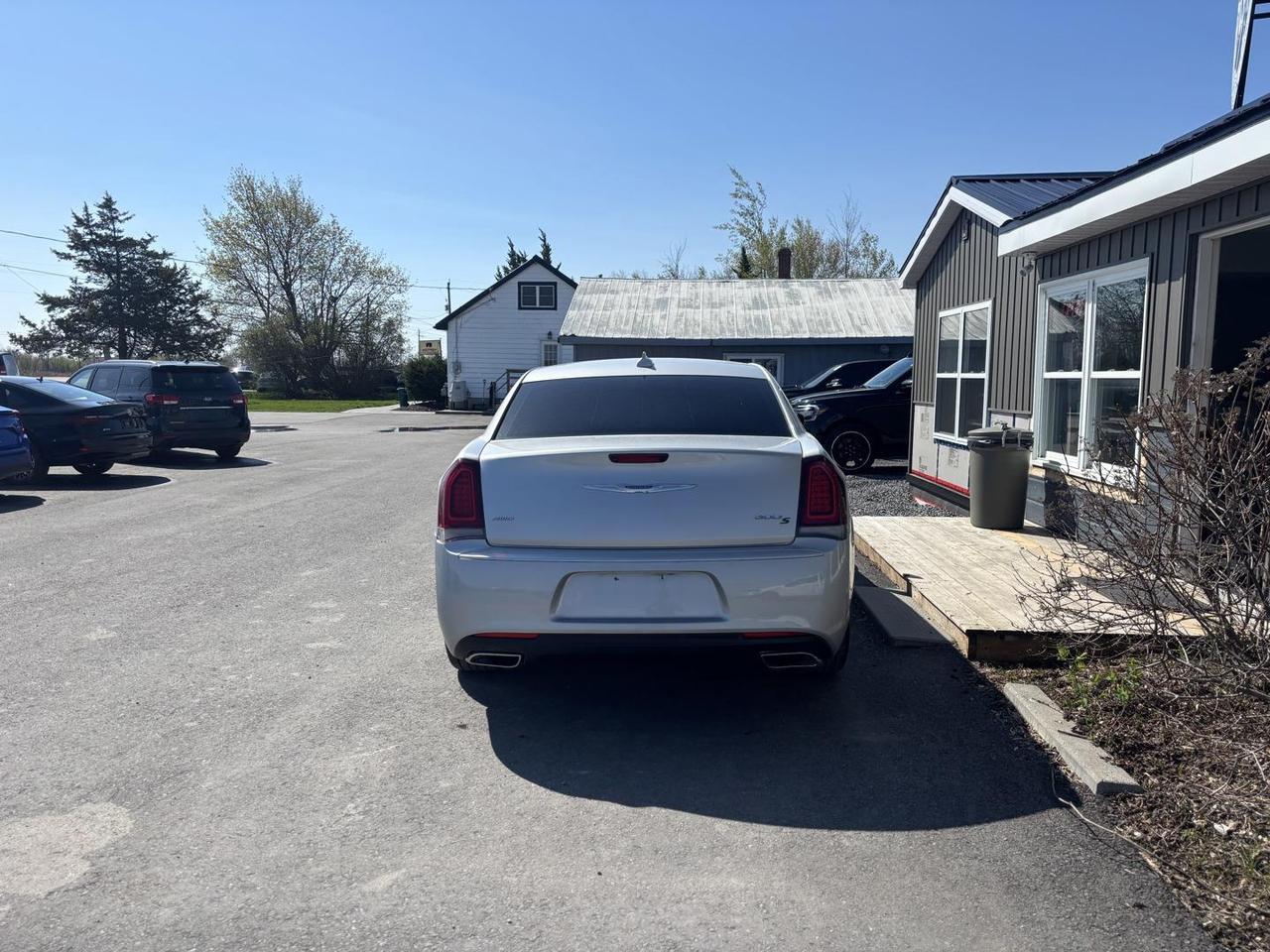 2019 Chrysler 300 S 4dr All-wheel Drive Sedan Photo3