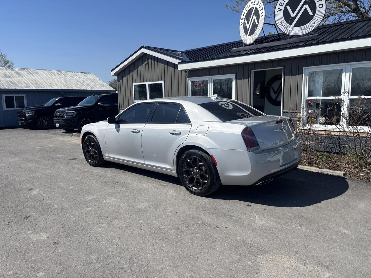 2019 Chrysler 300 S 4dr All-wheel Drive Sedan Photo2