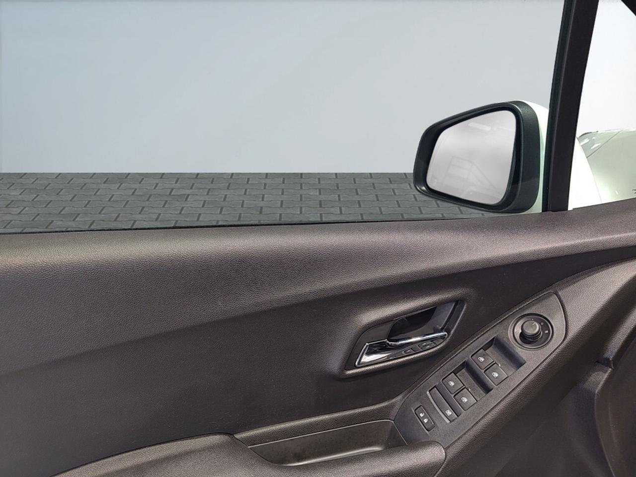 2019 Chevrolet Trax LS   Low KMs   Air & Auto Package   Back-Up Camera Photo