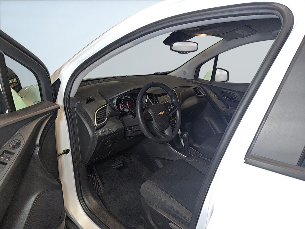 2019 Chevrolet Trax LS   Low KMs   Air & Auto Package   Back-Up Camera Photo