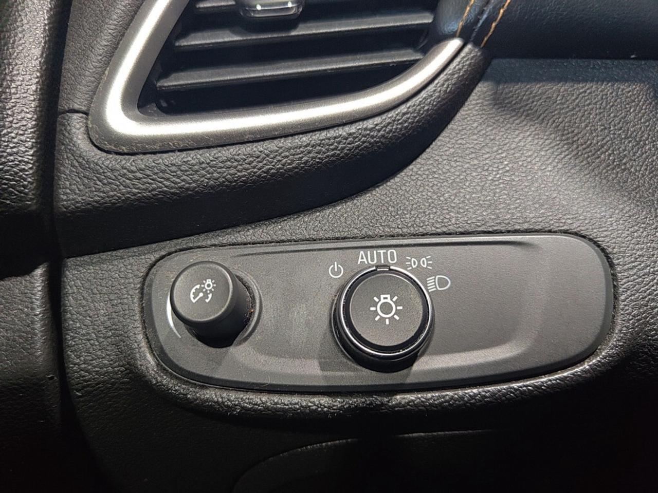 2019 Chevrolet Trax LS   Low KMs   Air & Auto Package   Back-Up Camera Photo