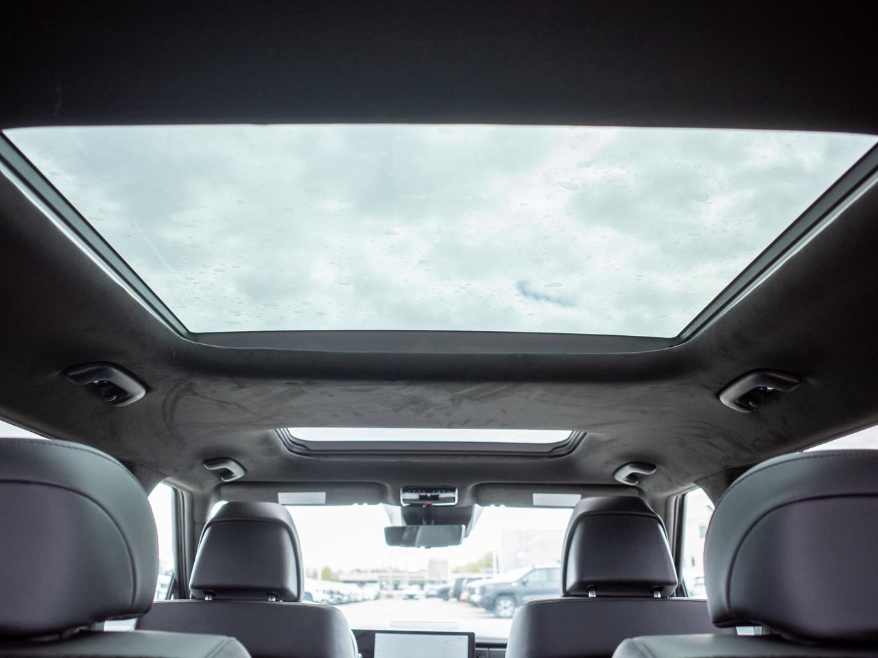 2024 Hyundai Santa Fe Ultimate Calligraphy - Dual Moonroof   Power Foldi Photo