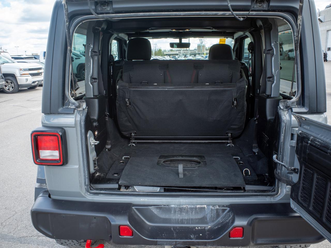 2023 Jeep Wrangler Rubicon - Premium Sound System   Rollover Protecti Photo